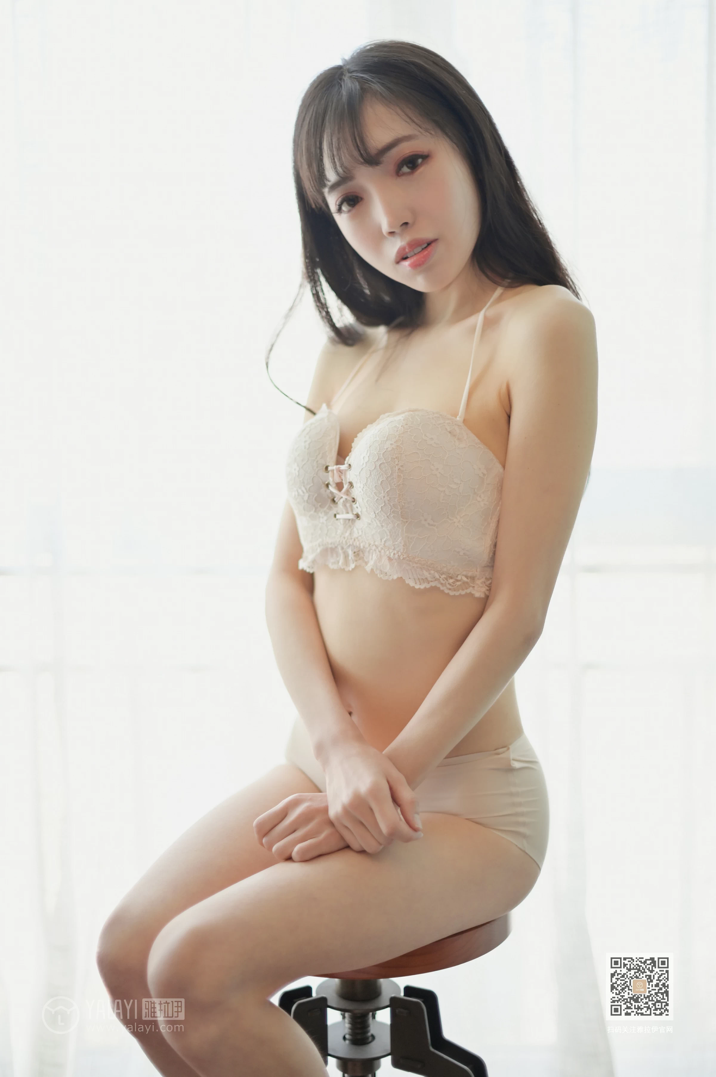 [YALAYI雅拉伊]Vol.469 冰肌白波 软软 白色蕾丝内衣居家性感私房写真集第12张