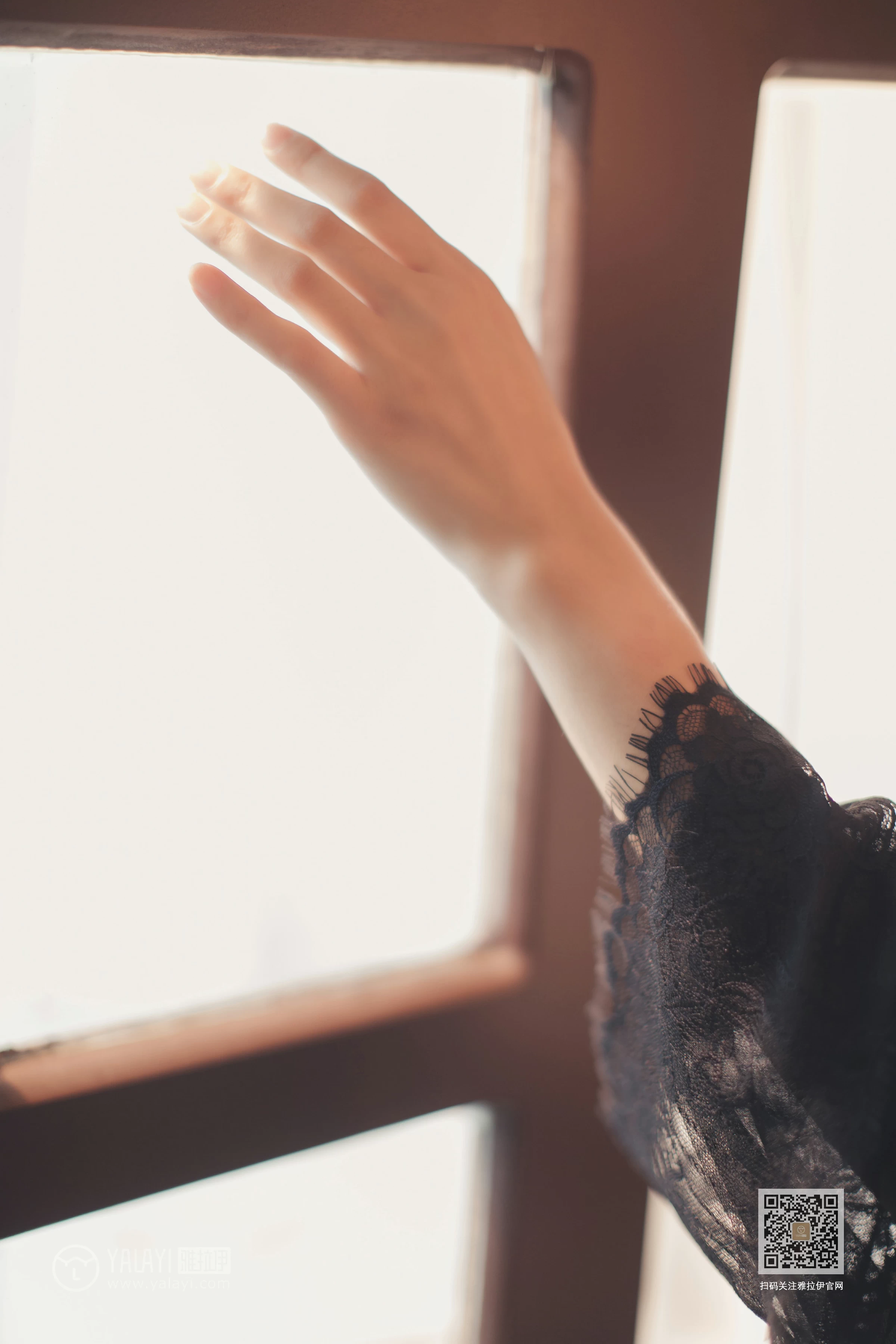 [YALAYI雅拉伊]Vol.470 秋色满房 苍儿 黑色透视情趣睡衣加黑色内衣性感私房写真集第10张