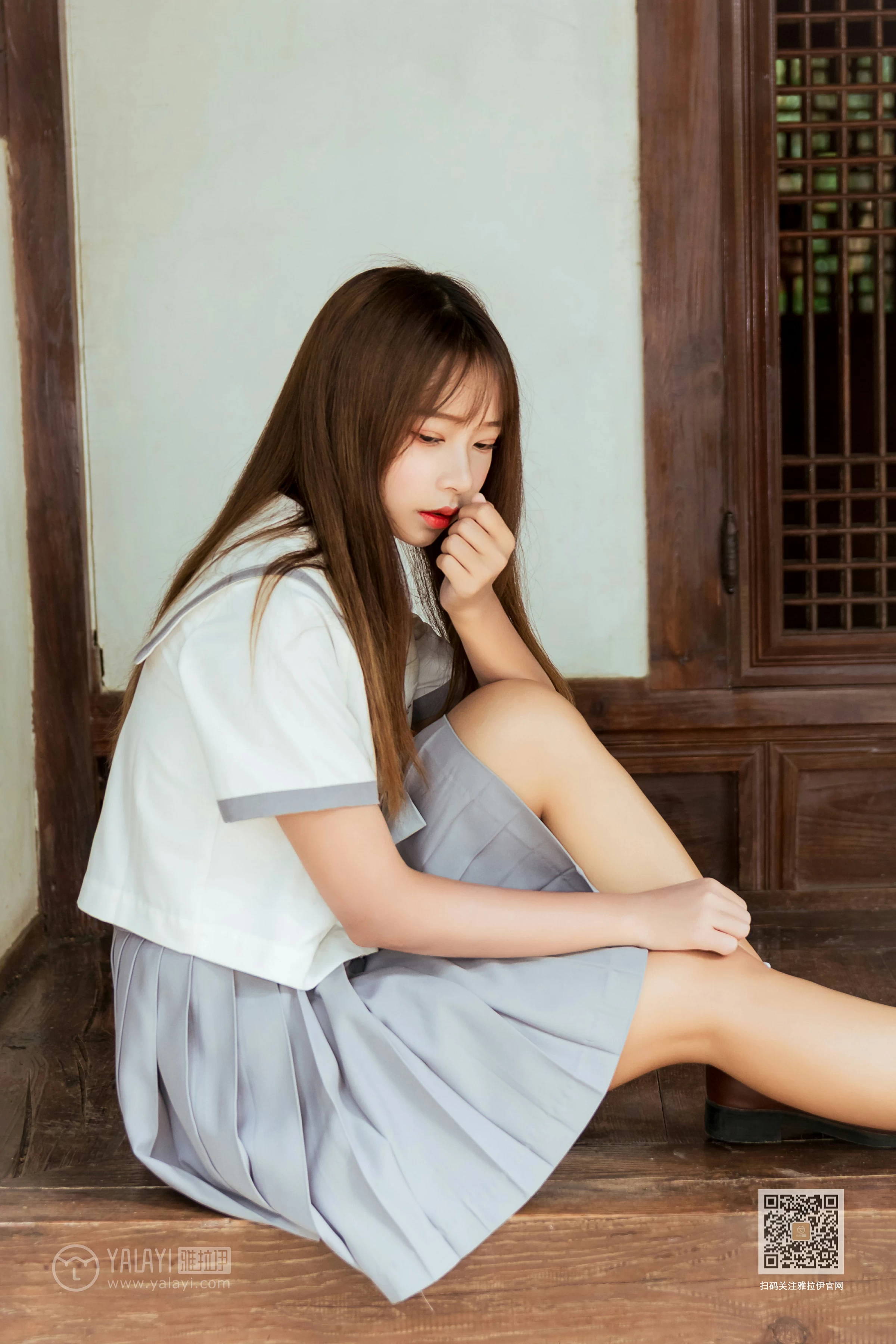 [YALAYI雅拉伊]Vol.471 越秀百褶裙少女 阿禾 日本高中女生制服加短裙性感私房写真集第11张