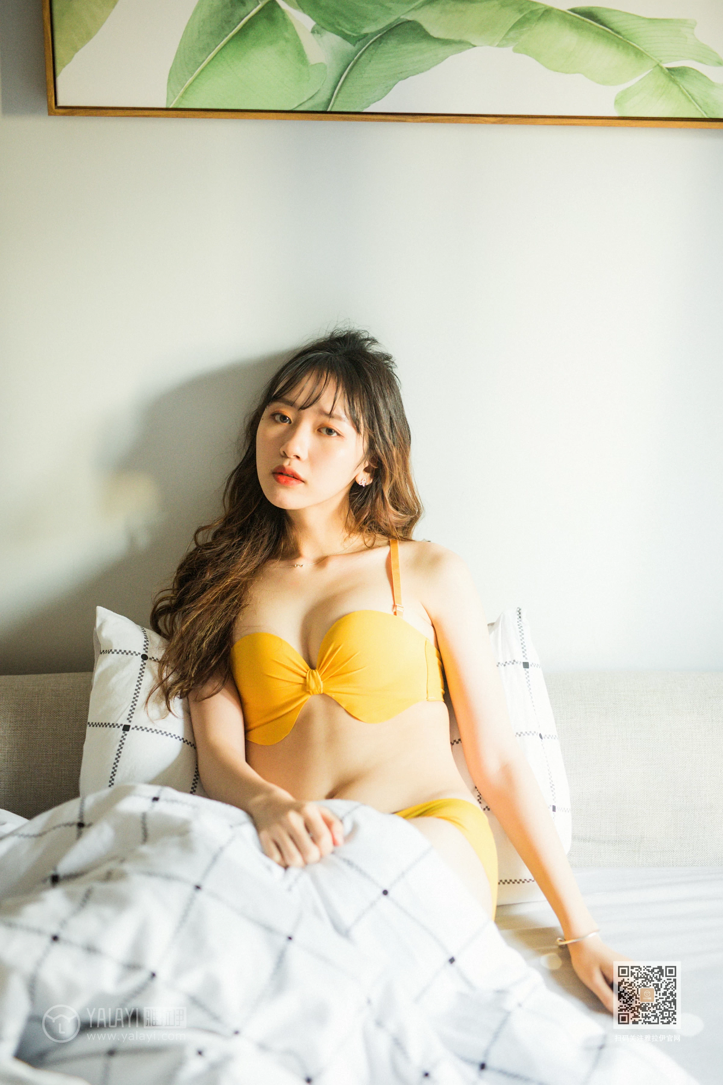 [YALAYI雅拉伊]Vol.511 杏色女孩儿 晓琳 橙色性感内衣居家私房写真集第12张
