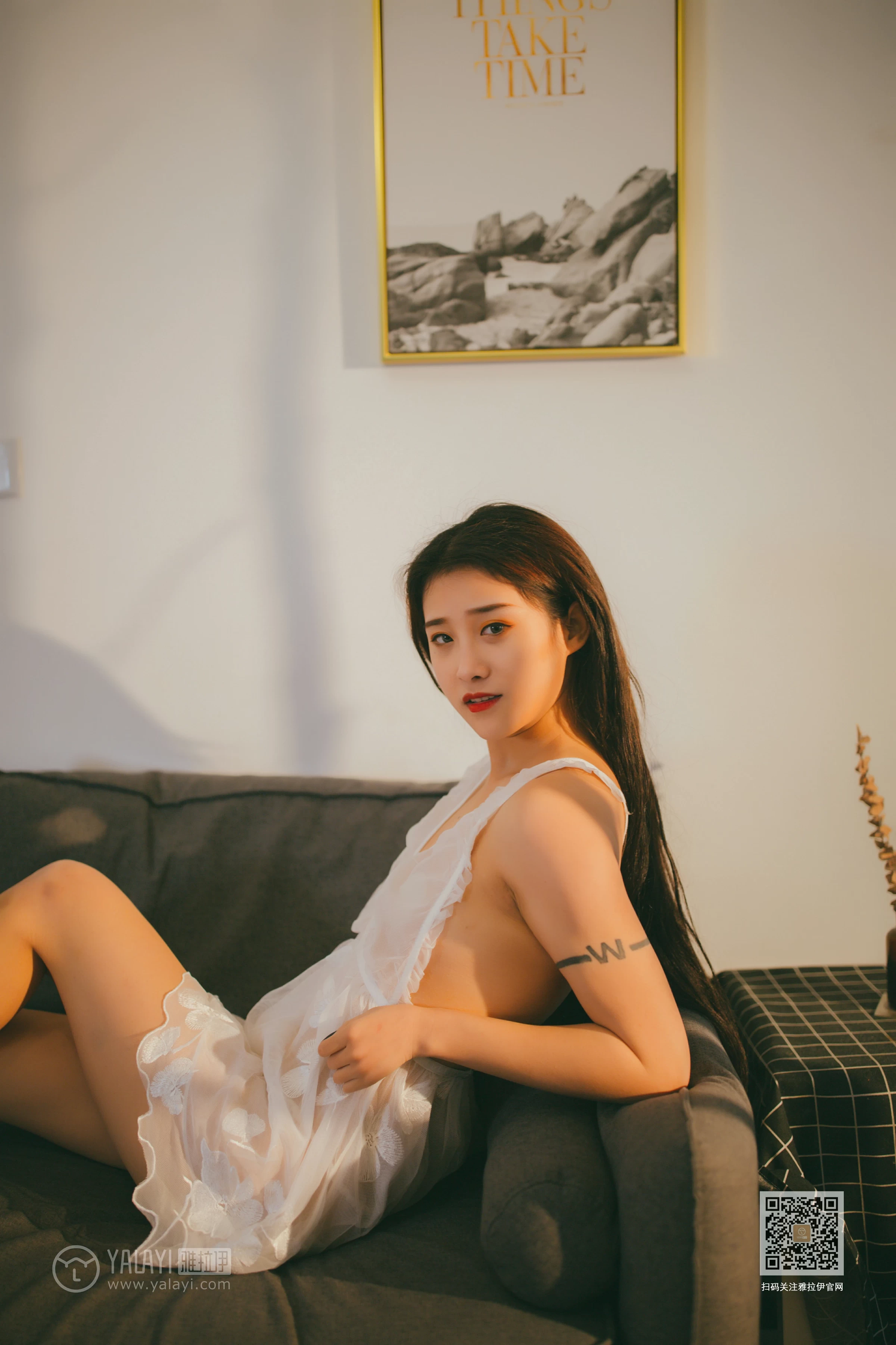 [YALAYI雅拉伊]Vol.536 吹弹可破 素素 白色透视情趣内衣裙性感私房写真集第5张