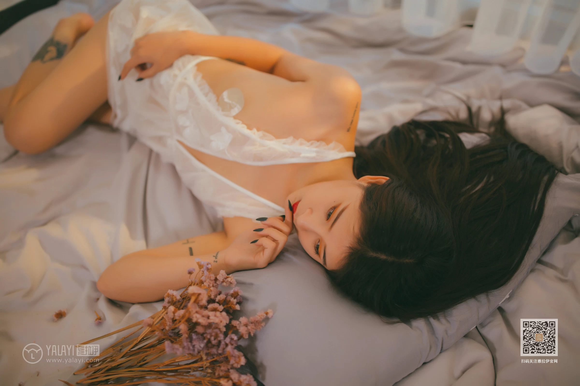 [YALAYI雅拉伊]Vol.536 吹弹可破 素素 白色透视情趣内衣裙性感私房写真集第17张