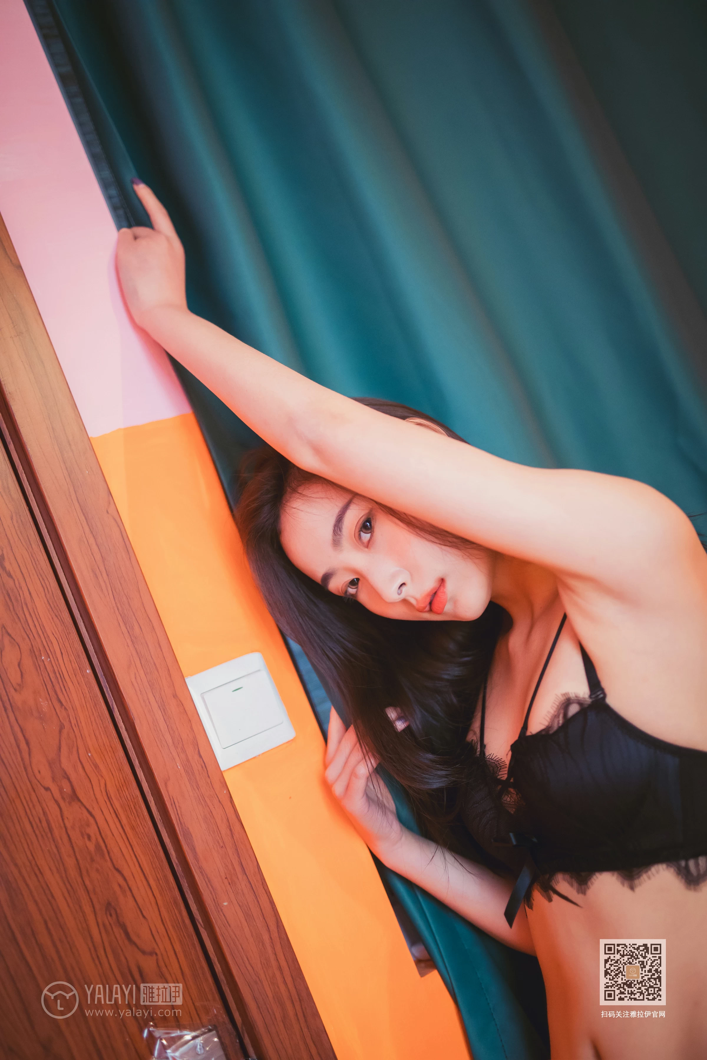 [YALAYI雅拉伊]Vol.592 再看我一眼 海棠 黑色蕾丝内衣性感私房写真集第4张