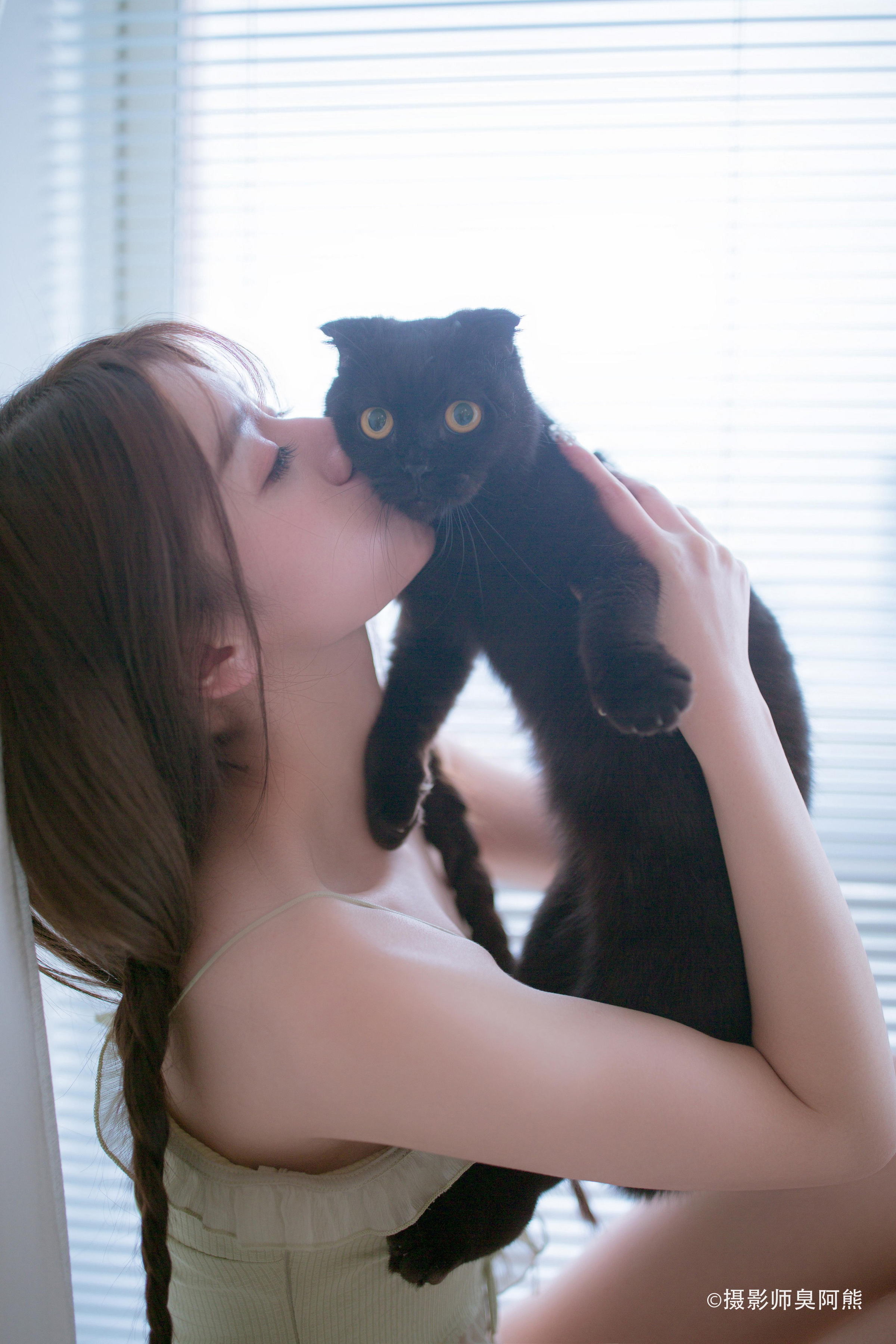 [YALAYI雅拉伊]2022.02.24 三生三世 三儿 吊带小背心与白色透视情趣内衣加丝袜美腿性感私房写真集第17张