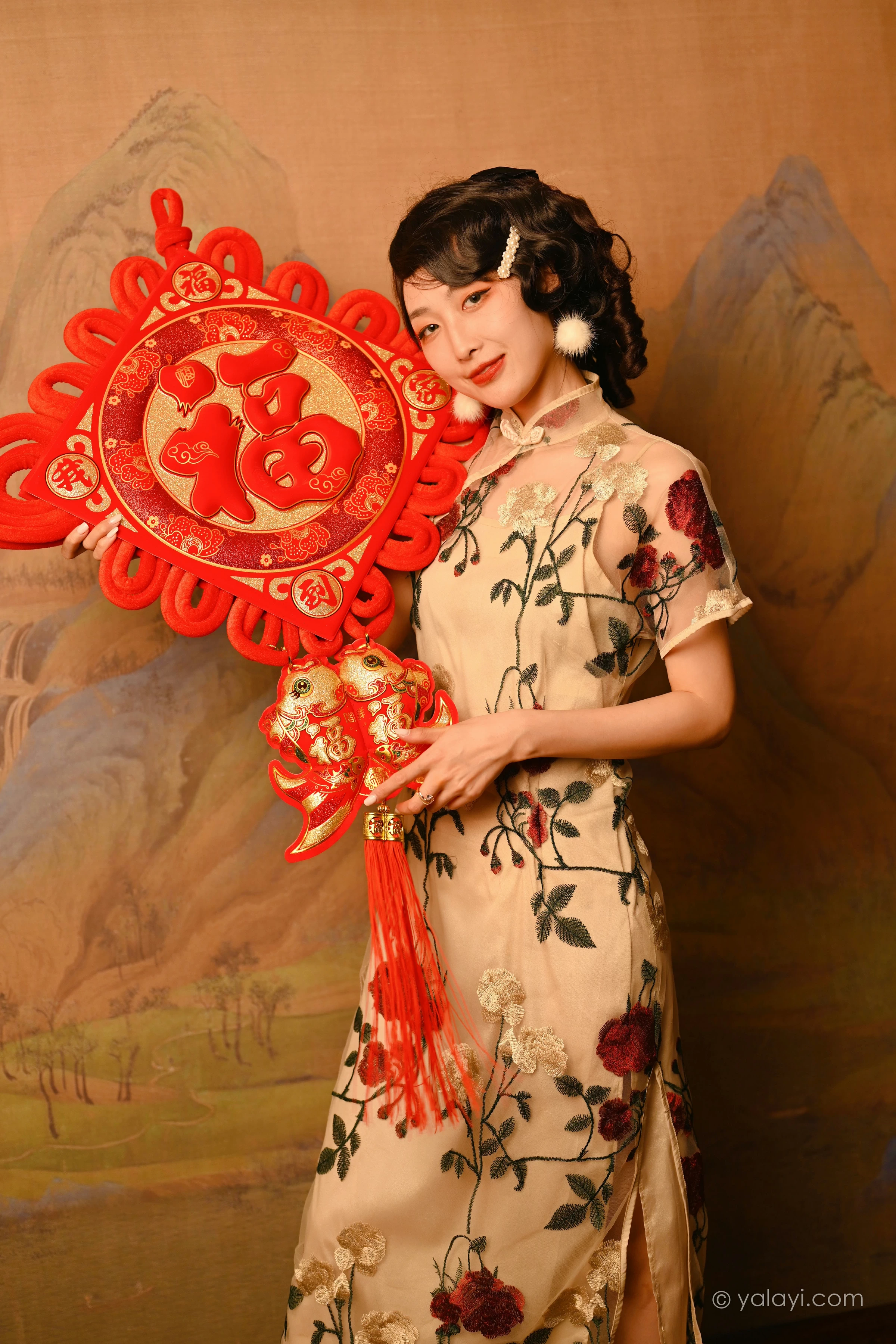 [YALAYI雅拉伊]2022.01.25 我在那里等你 佳佳 白色透视旗袍民国风写真集第3张