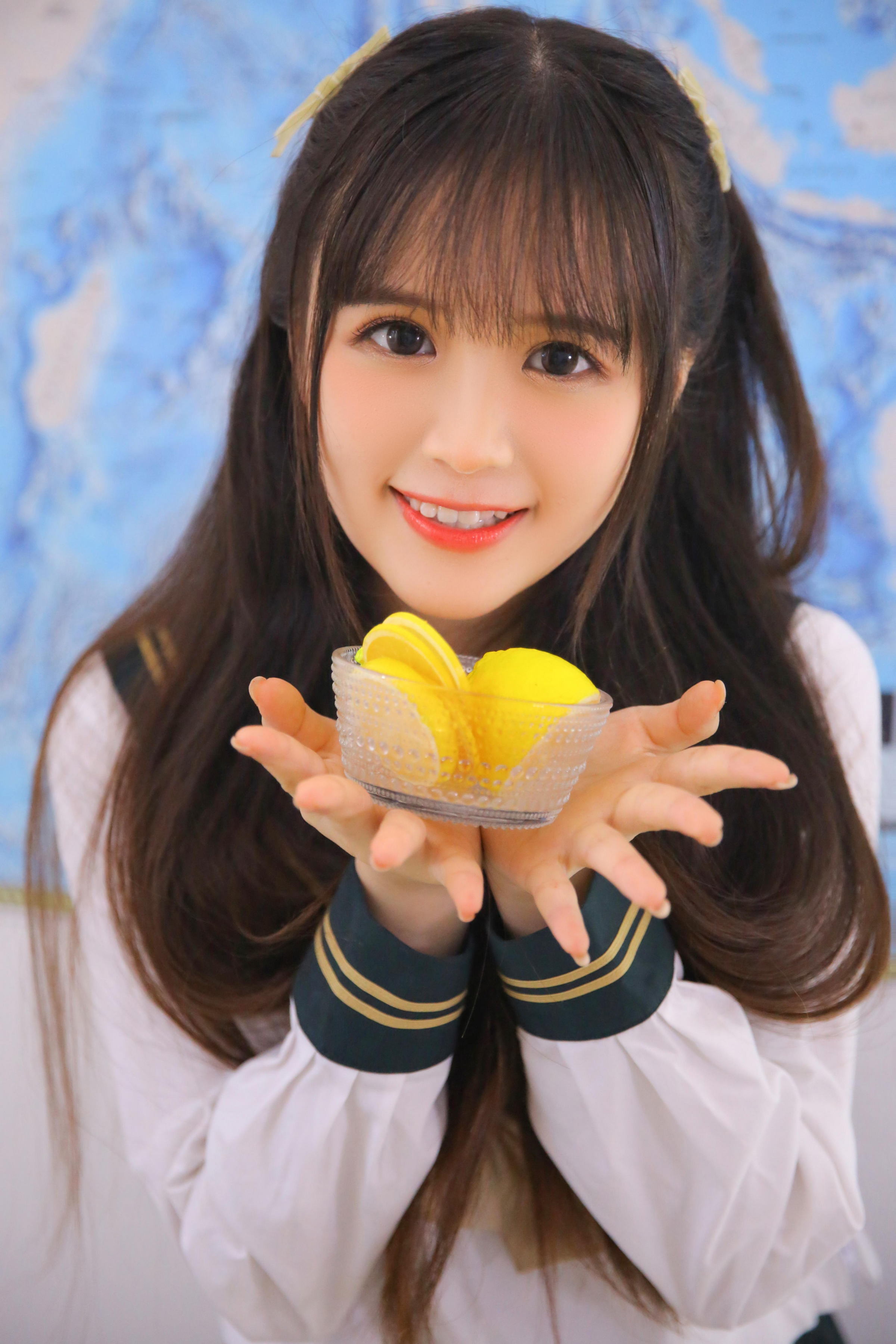 [YALAYI雅拉伊]2022.05.05 尽情可爱 甜美少女 JK水手制服与粉色和服清纯写真集第12张