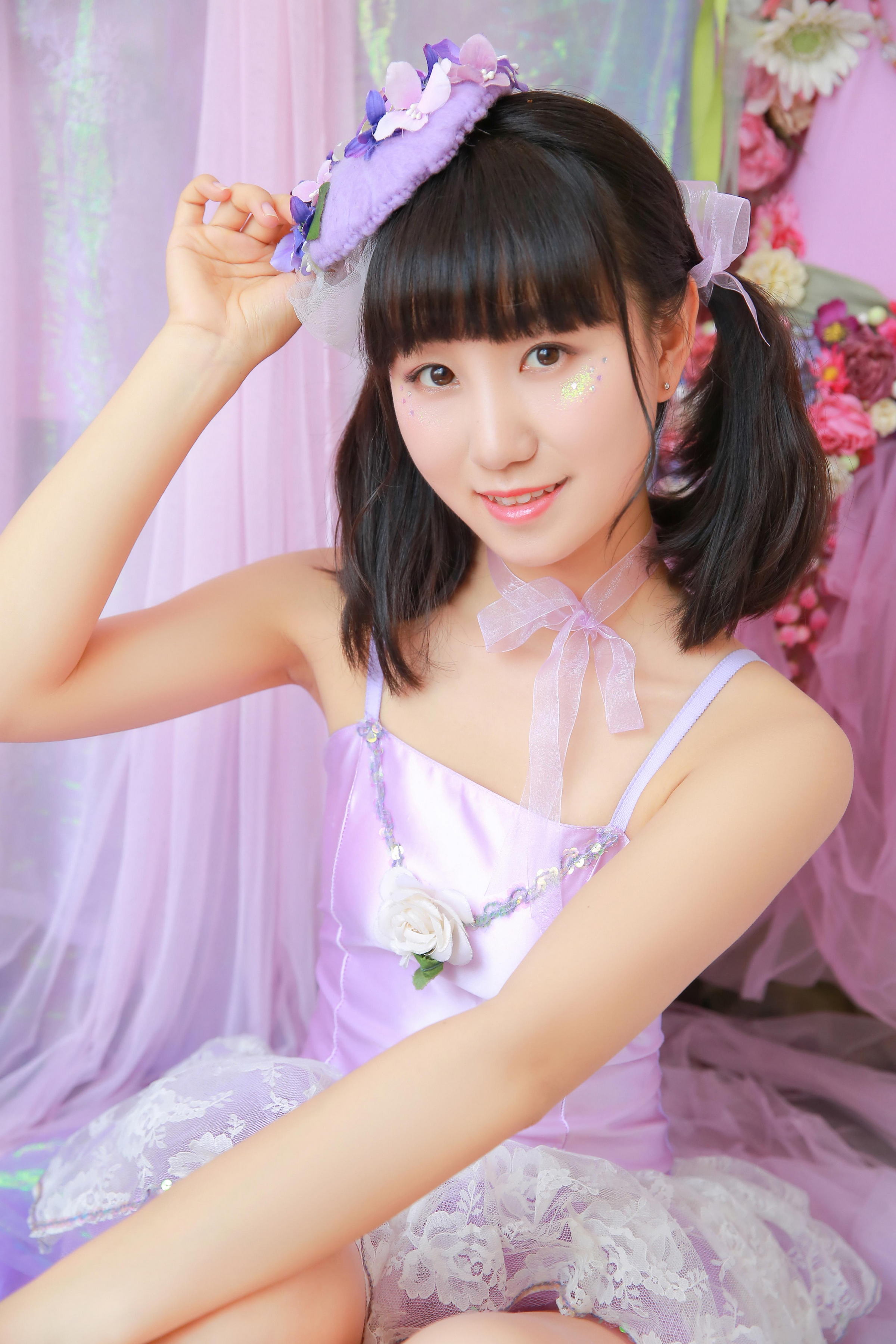 [YALAYI雅拉伊]2022.06.28 青春时光 阳光少女 白色短裤加小背心与粉色吊带蕾丝舞蹈裙清纯写真集第6张