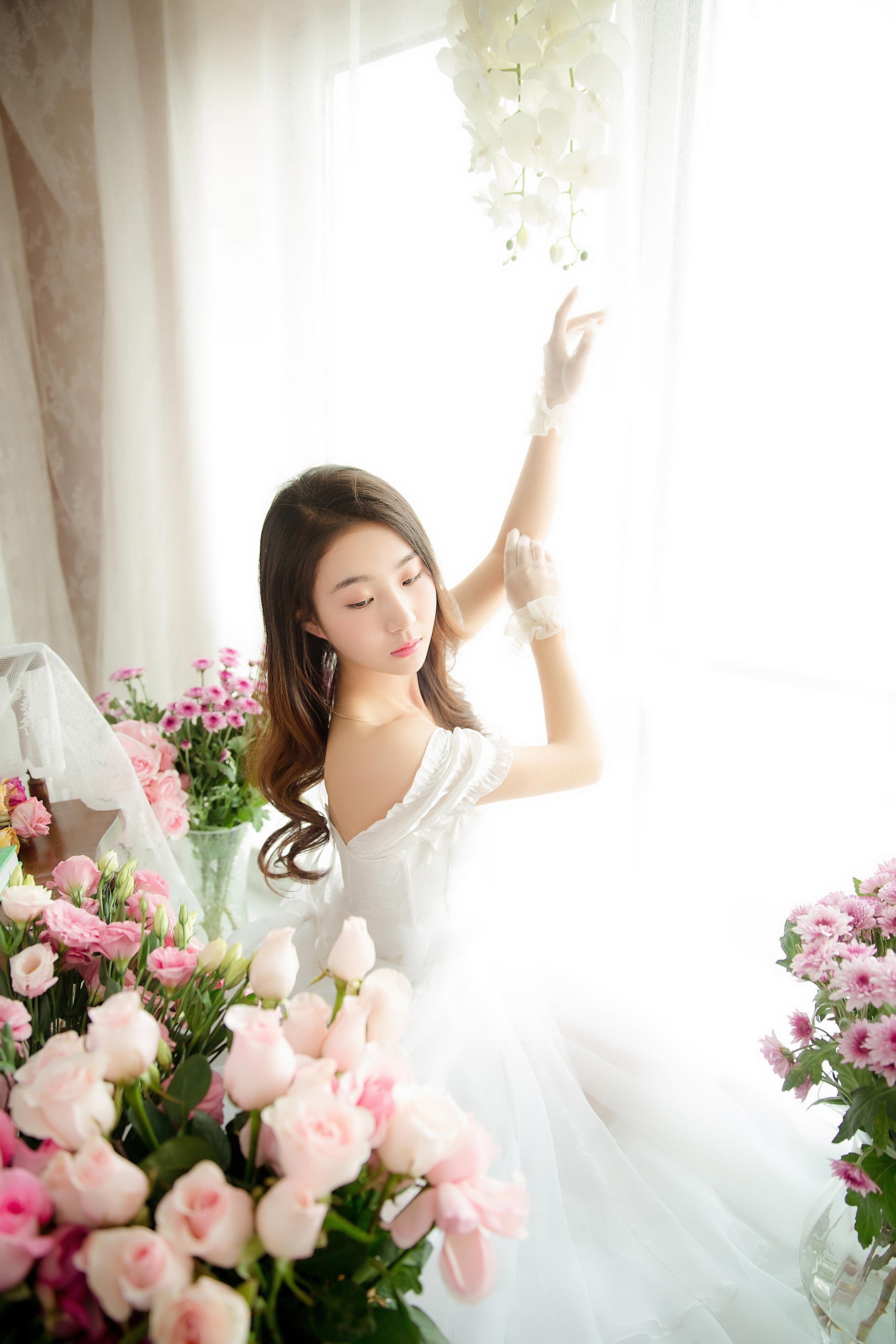 [YALAYI雅拉伊]2022.12.26 如影相随 清纯少女 灰色高中女生制服与白色小背心加安全短裤私房写真集第8张