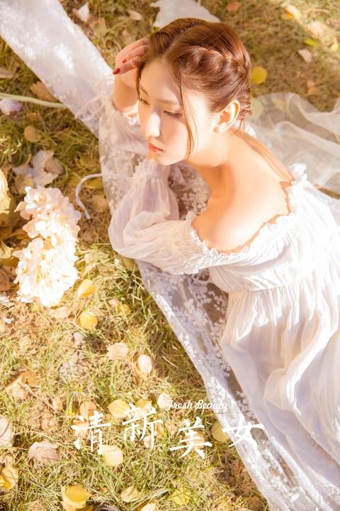 [YALAYI雅拉伊]2023.03.29 清新少女 白色抹胸连衣裙与透视制服裙性感私房写真集