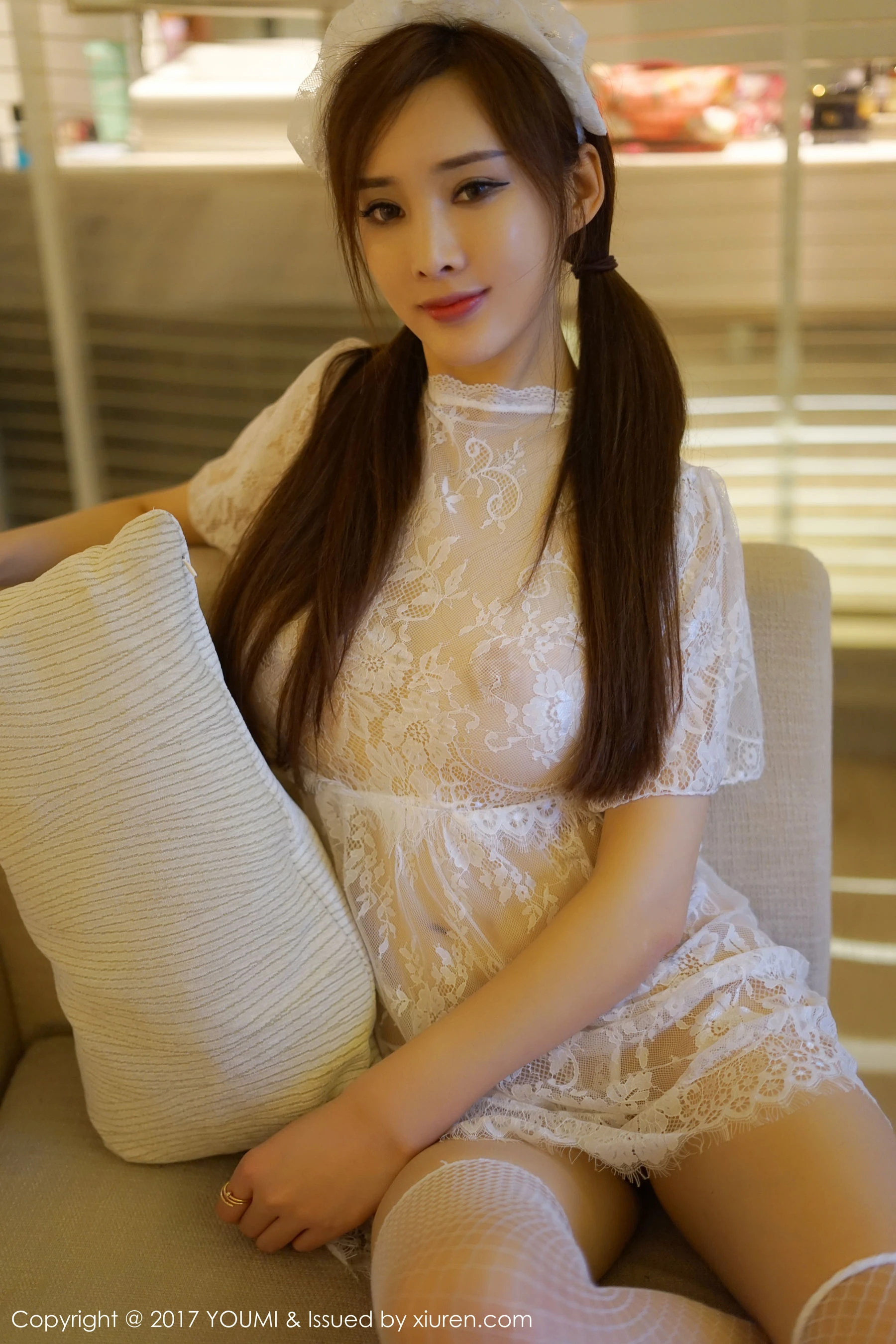  土肥圆矮挫穷《透视蕾丝女仆装》 尤蜜荟YouMi VOL.052第12张