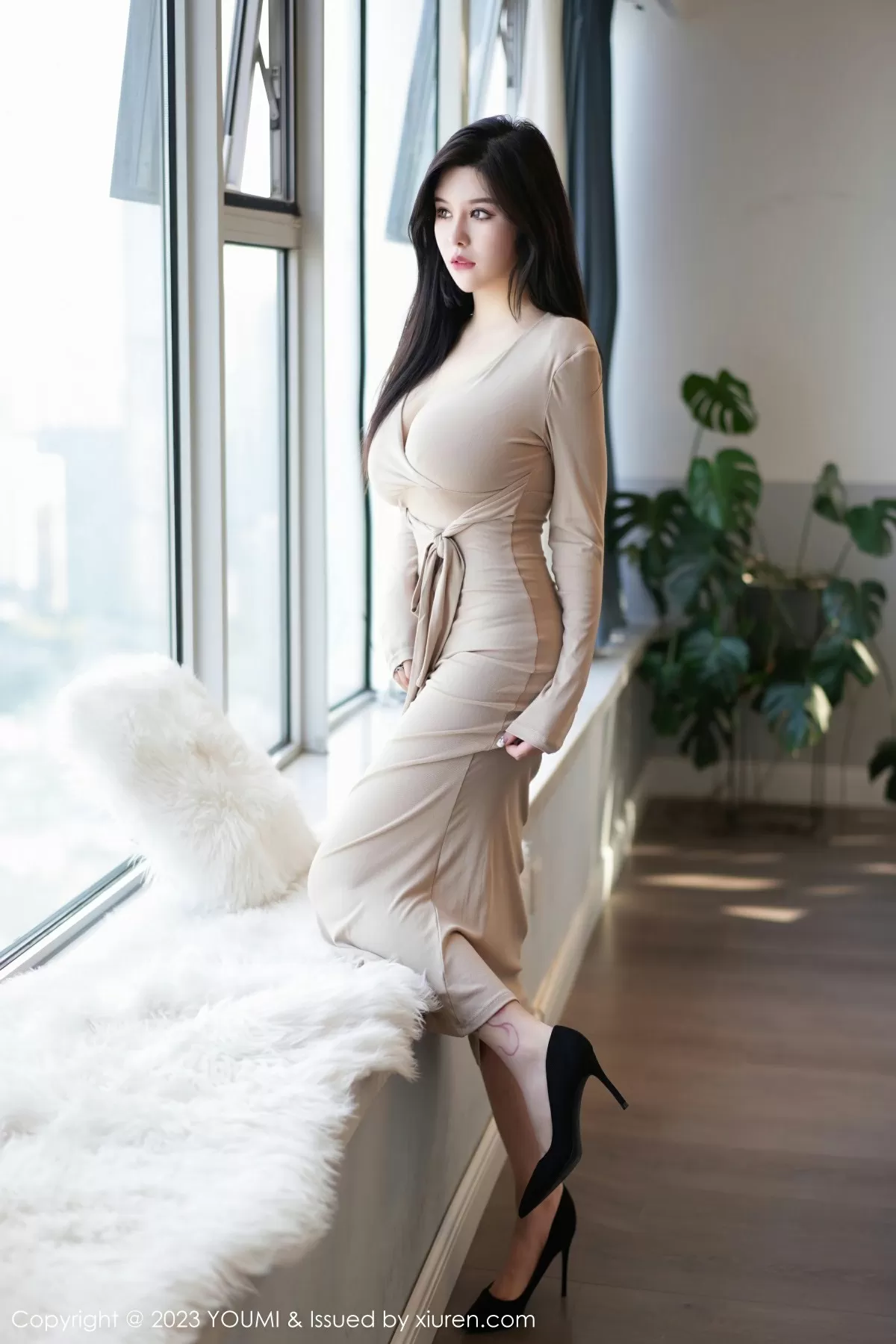  尤蜜荟 VOL.1000 周思乔Betty [76P]第1张