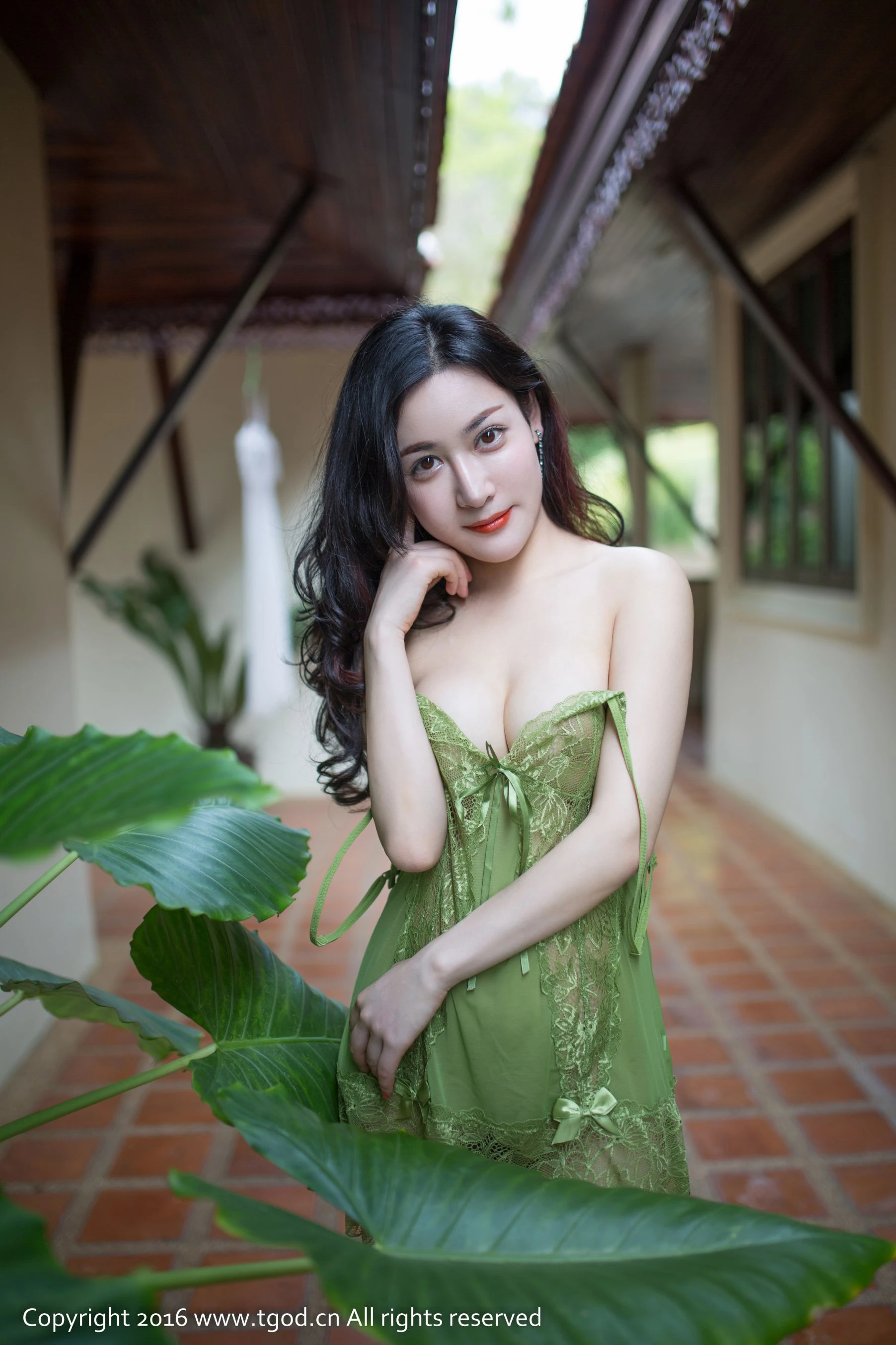 巧儿《苏梅岛旅拍》女人味十足的姑娘 推女神/尤蜜荟第12张