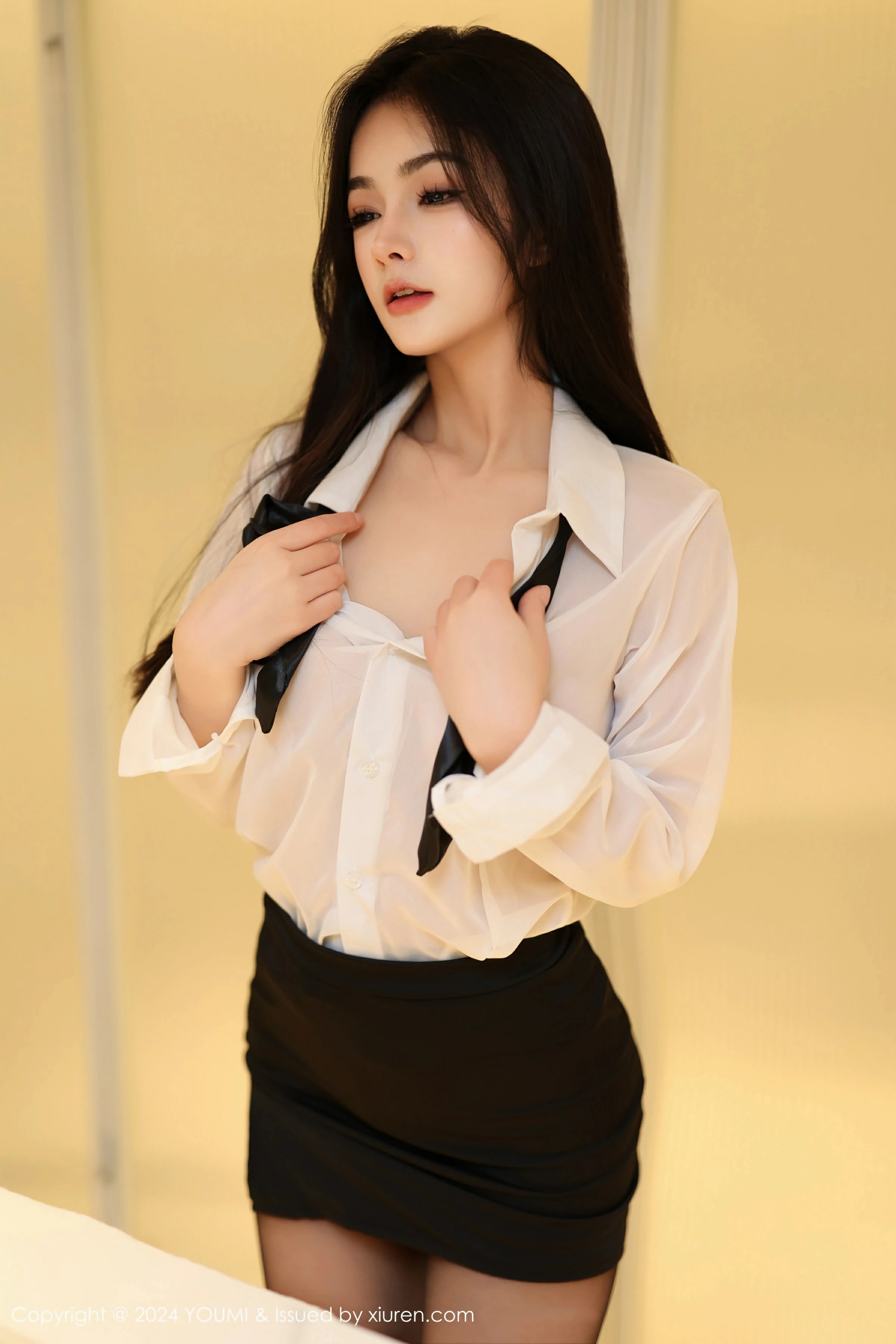  尤蜜荟 VOL.1050 谭小灵 [90P]第3张