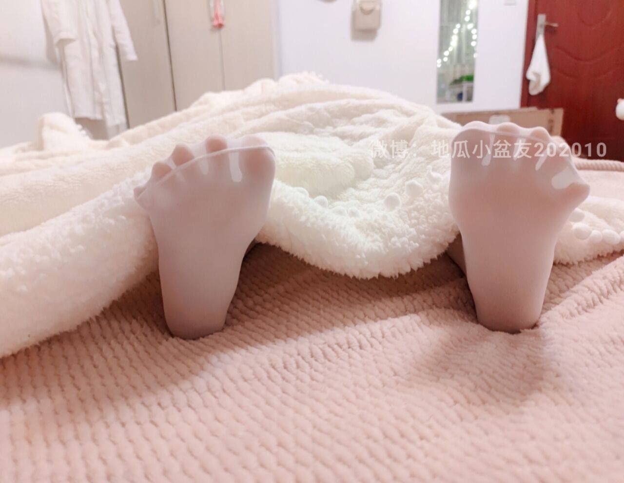 网紅Coser@地瓜小朋友 -各样每足展示[16P]第2张