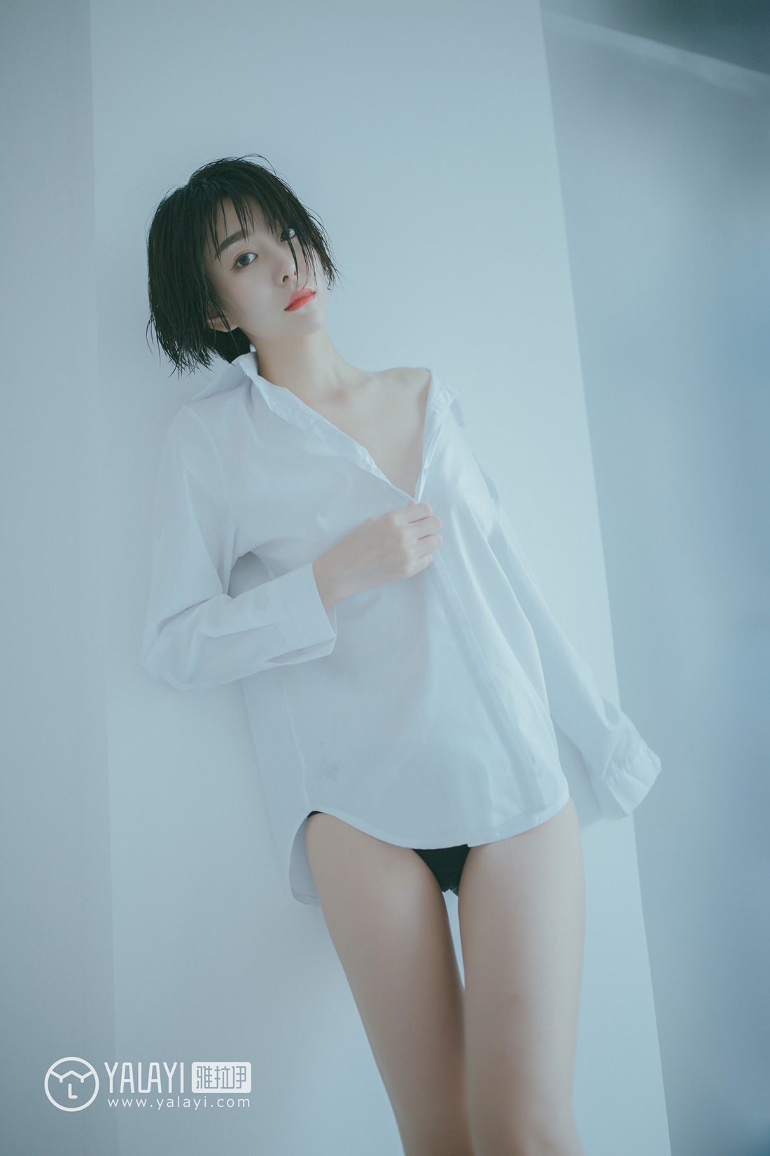 [YALAYI雅拉伊] 2019.03.04 No.077 美丽如你 静静 在现浏览第1张