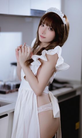 网紅Coser@是三不是世w  果体围裙 [25P]