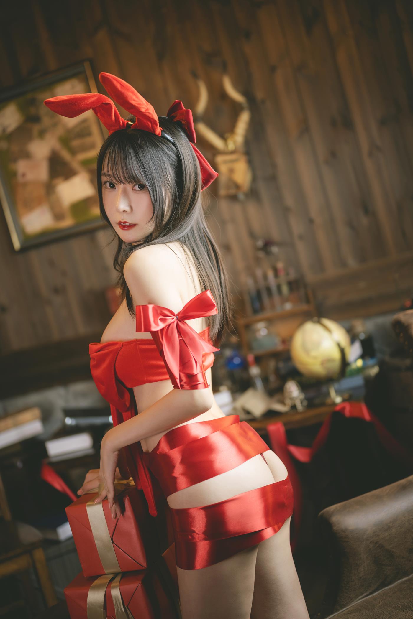 网紅Coser@香草喵露露 杨枝甘露 红色丝带礼物 [53P]第4张