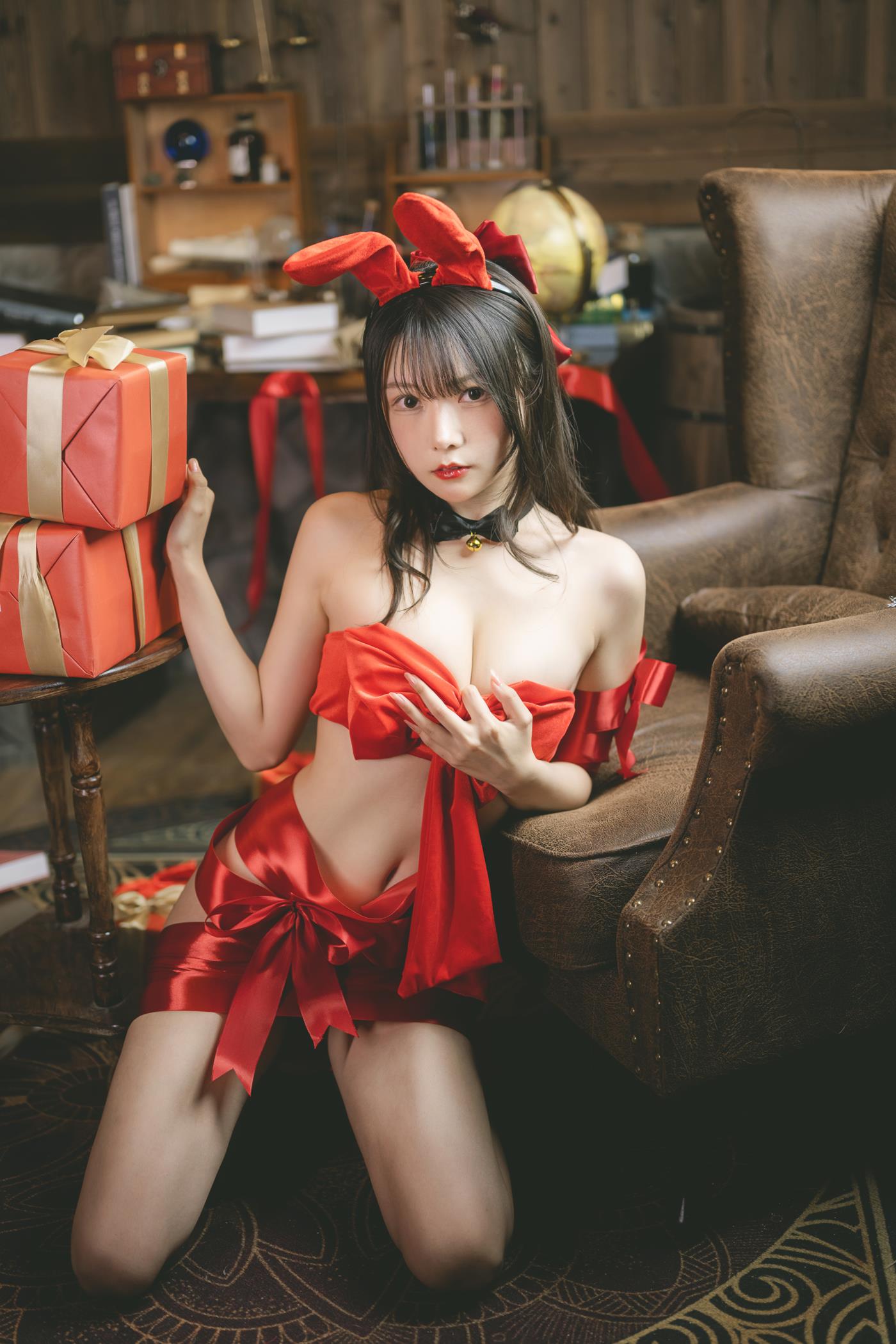 网紅Coser@香草喵露露 杨枝甘露 红色丝带礼物 [53P]第7张