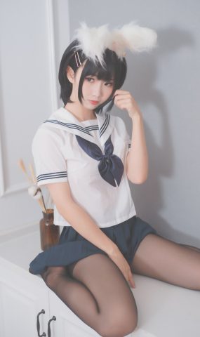 网荭Coser@面饼仙儿 面饼兔耳jk 在现浏览